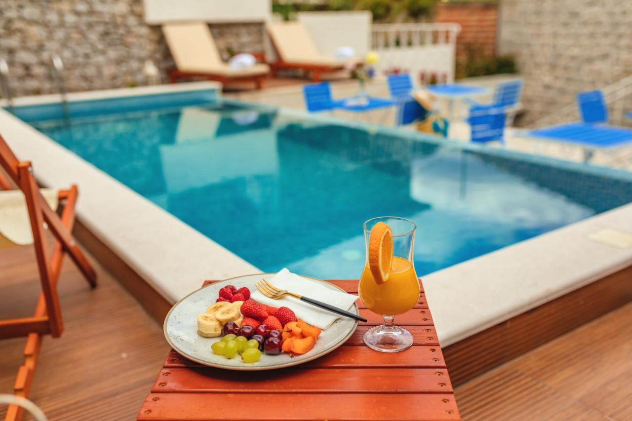 הרצג-נובי Boutique Hotel Capitano מראה חיצוני תמונה
