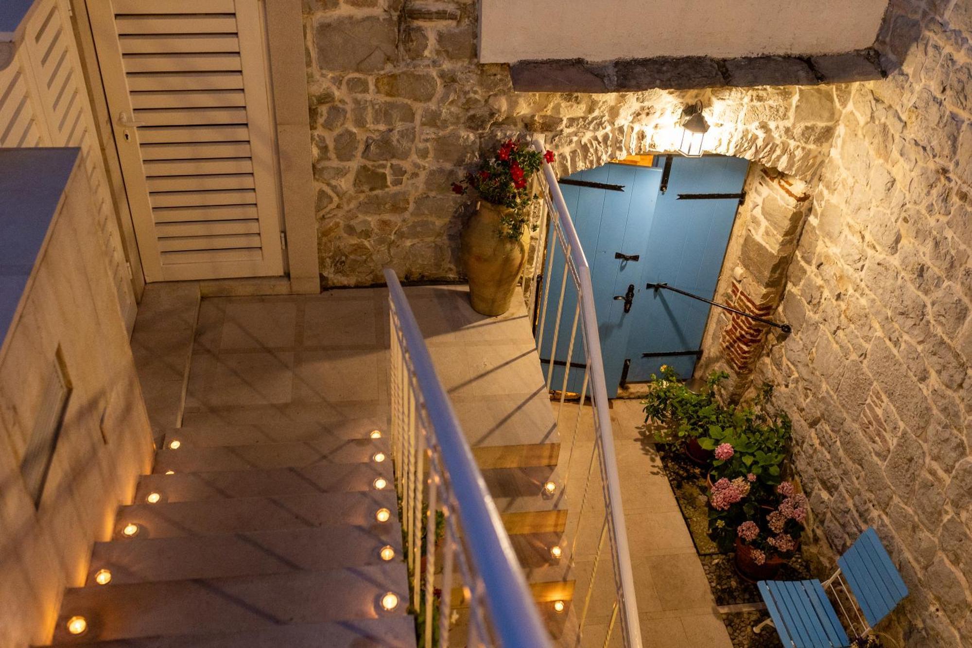הרצג-נובי Boutique Hotel Capitano מראה חיצוני תמונה